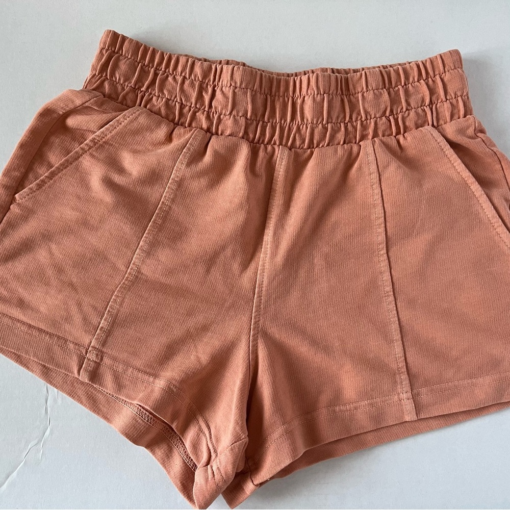 Love Fire Shorts size M peach